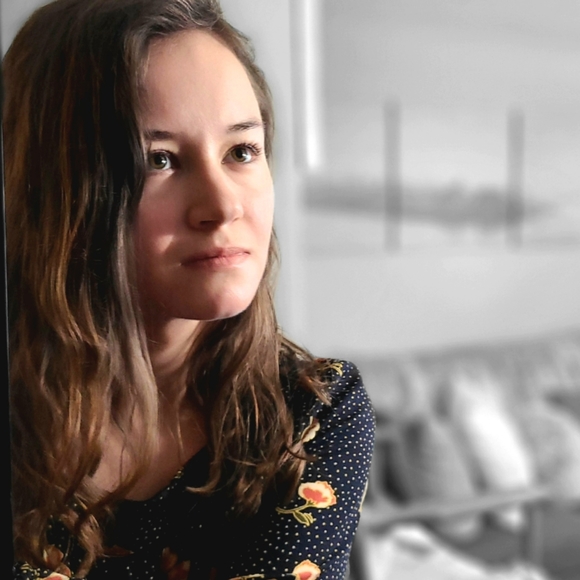 Meet your Posher, Jessica Jean - Picture 2 of 7